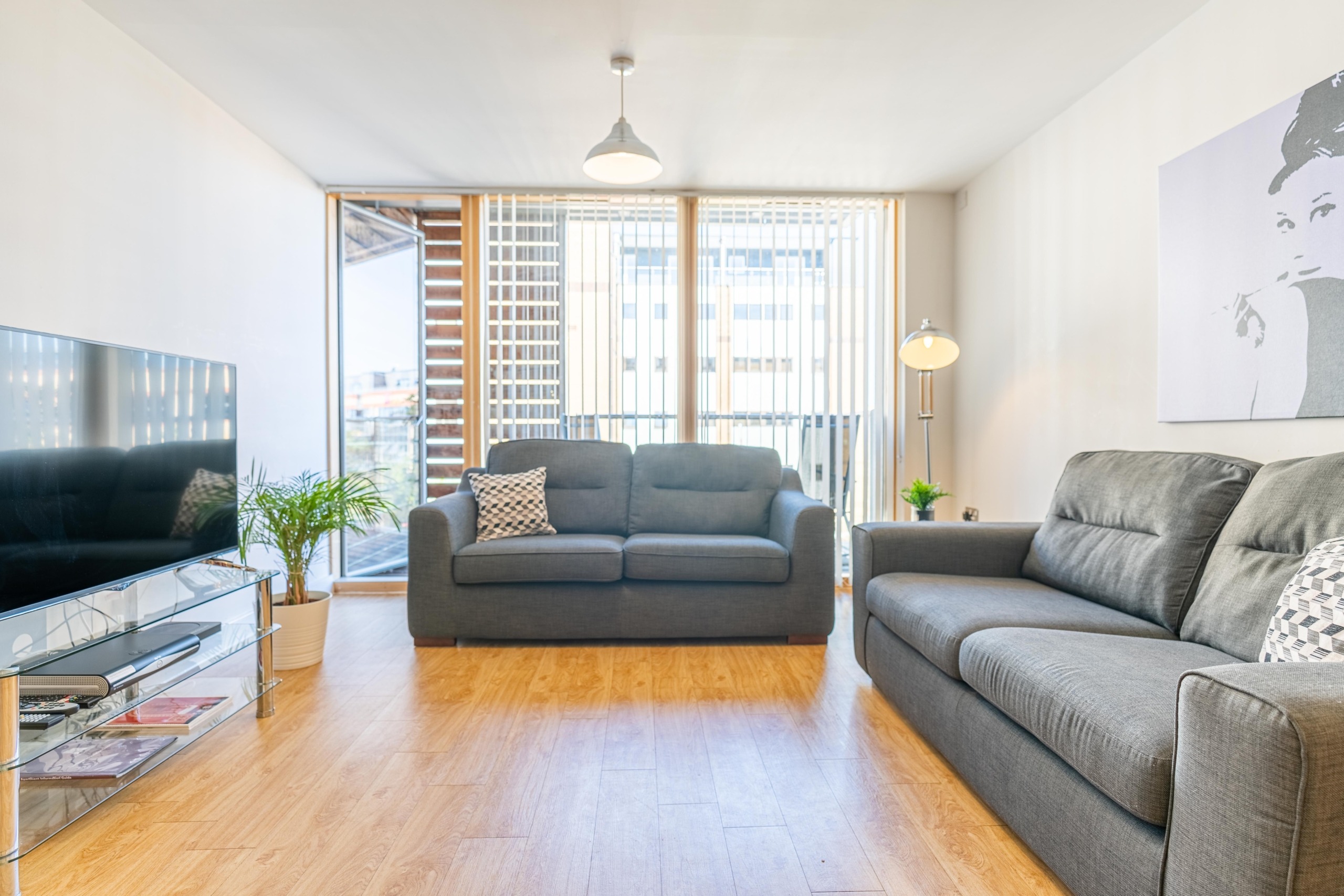 Luxury Apartment Near Milton Keynes Stadium Luxury Apartment Near Milton Keynes Stadium