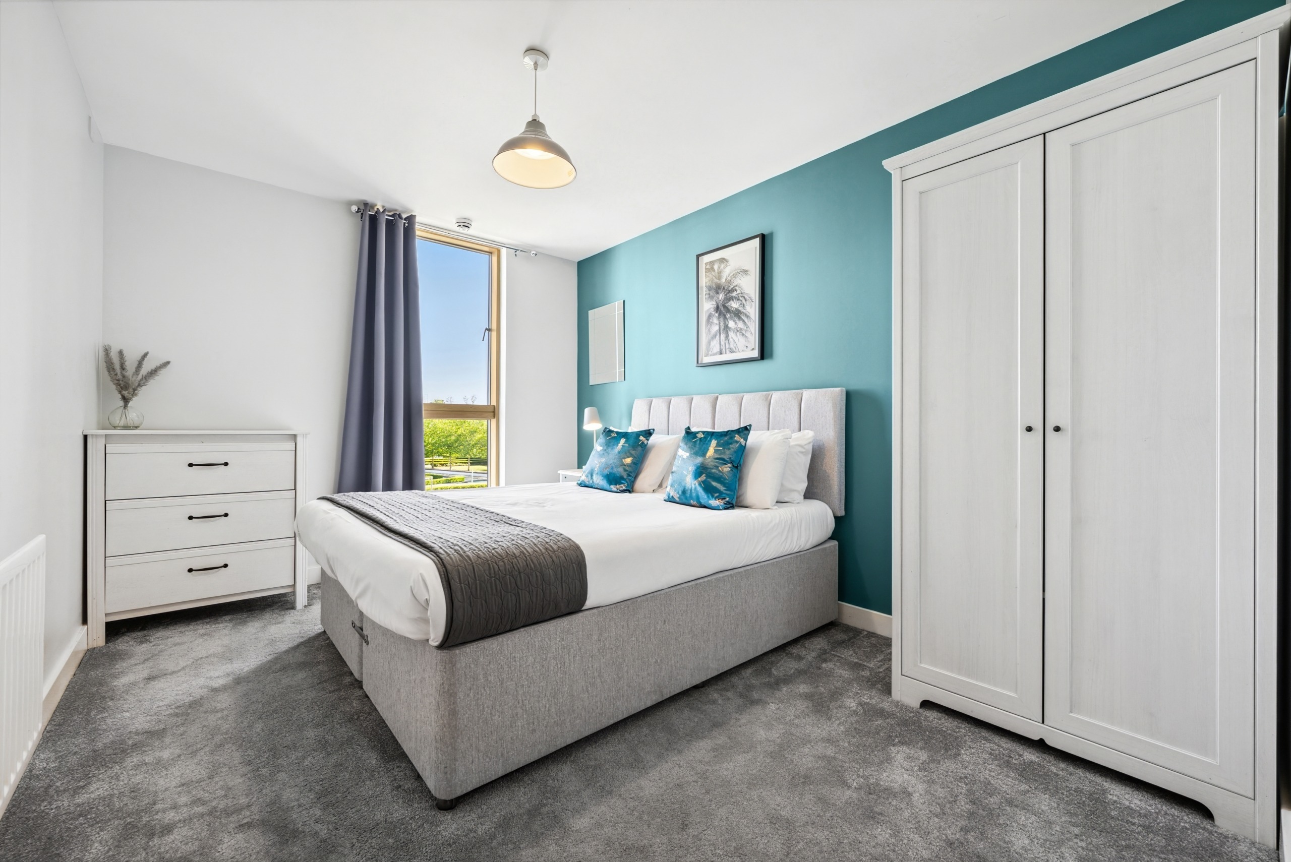 7 Read Now | Vizion 3 Bed Serviced Apartment | City Centre Stay | Cotels Serviced Apartments